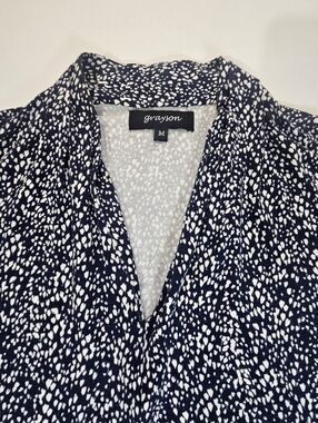 Grayson Womens Top Size Medium Navy Blue‎ White Dots Ruched Side Casual Blouse